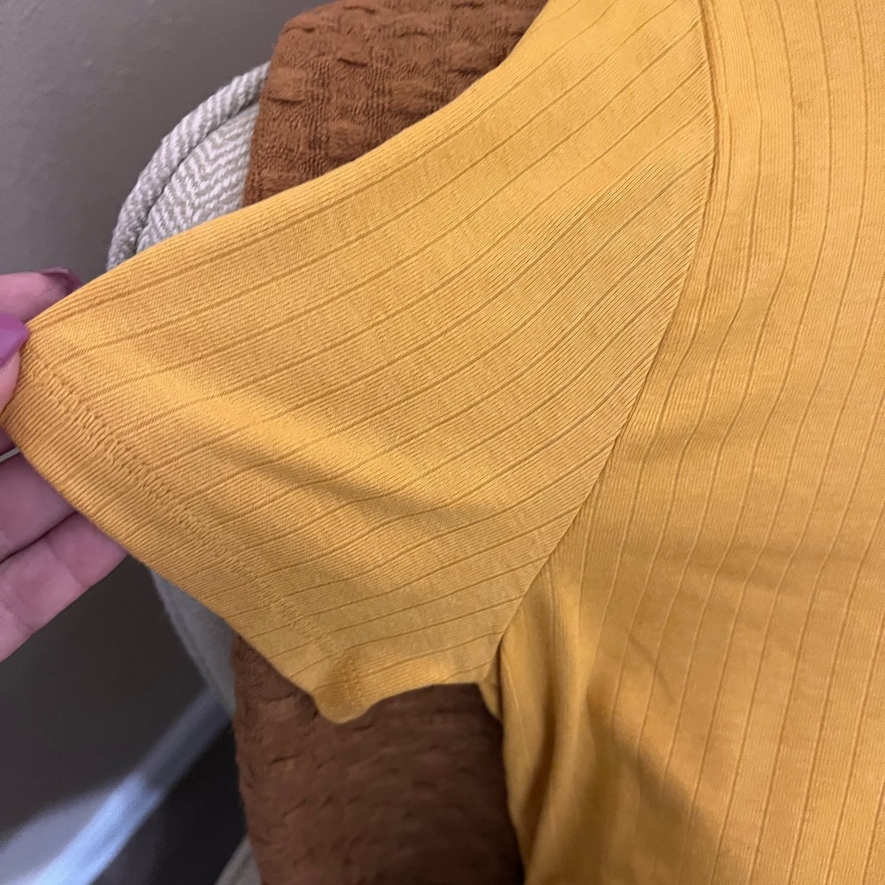 New top - Picture 4 of 5
